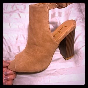 Ankle booties